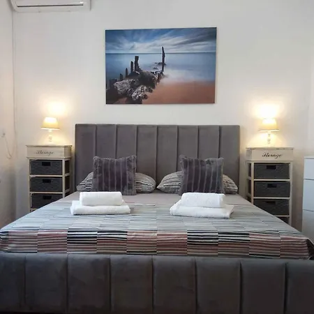 In 39517 Holiday home Drivenik